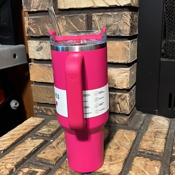 LAST ONE!! Stanley Valentine’s Day Limited Edition 40oz Quencher Cosmo Pink - Picture 3 of 9